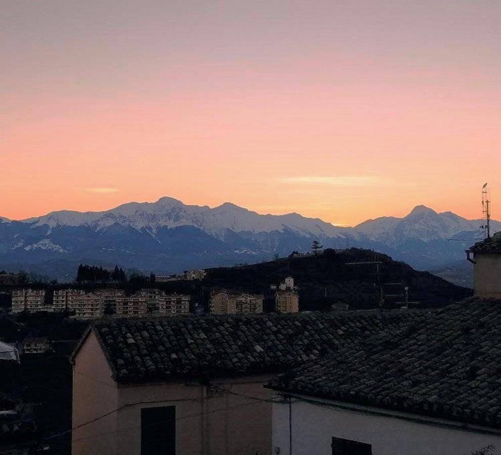 Casa In Centro Storico Vista Gran Sasso Διαμέρισμα Atri Εξωτερικό φωτογραφία